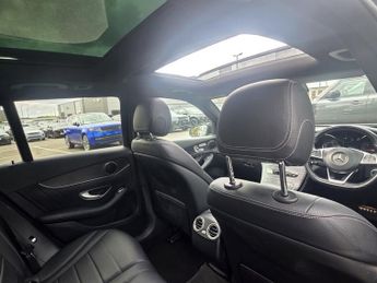 MERCEDES-BENZ GLC 2.1 GLC220d AMG Line (Premium) SUV 5dr Diesel G-Tronic 4MATIC Eu