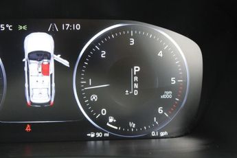 VOLVO XC90 2.0 D5 PowerPulse Momentum SUV 5dr Diesel Auto 4WD Euro 6 (s/s) 