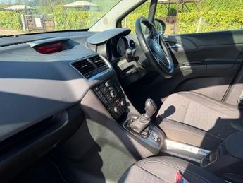 VAUXHALL MERIVA 1.4 16V SE MPV 5dr Petrol Manual Euro 5 (100 ps)