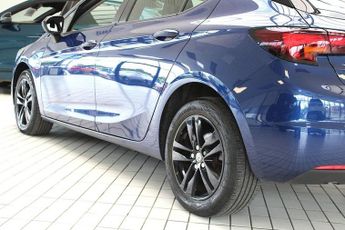VAUXHALL ASTRA 1.5 Turbo D Business Edition Nav Hatchback 5dr Diesel Auto Euro 
