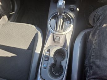 NISSAN JUKE 1.6 N-Connecta SUV 5dr Petrol Hybrid Auto Euro 6 (143 ps)
