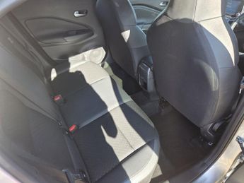 NISSAN JUKE 1.6 N-Connecta SUV 5dr Petrol Hybrid Auto Euro 6 (143 ps)
