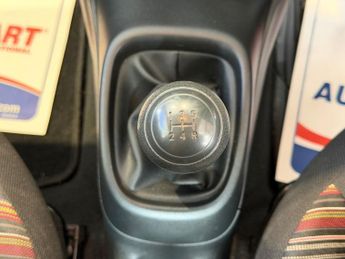 CITROEN C1 1.0 VTi Feel Hatchback 3dr Petrol Manual Euro 5 (Euro 5) (68 ps)
