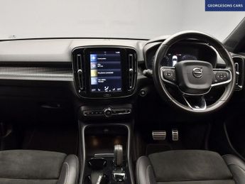VOLVO XC40 1.5 T3 R-Design SUV 5dr Petrol Auto Euro 6 (s/s) (163 ps)