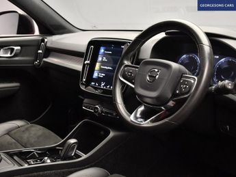 VOLVO XC40 1.5 T3 R-Design SUV 5dr Petrol Auto Euro 6 (s/s) (163 ps)
