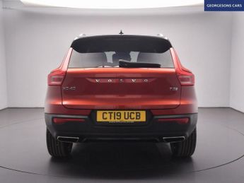 VOLVO XC40 1.5 T3 R-Design SUV 5dr Petrol Auto Euro 6 (s/s) (163 ps)