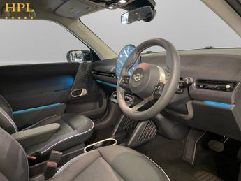 MINI ELECTRIC COOPER E 40.7kWh Classic Hatchback 3dr Electric Auto (184 ps)