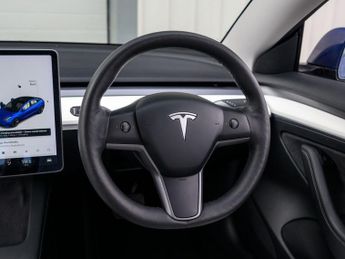 TESLA Model 3 Standard Range Plus Saloon 4dr Electric Auto RWD (241 bhp)