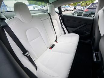 TESLA Model 3 Standard Range Plus Saloon 4dr Electric Auto RWD (241 bhp)