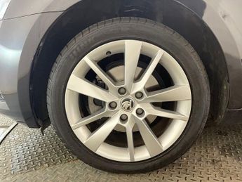 SKODA OCTAVIA 1.5 TSI GPF ACT SE L Estate 5dr Petrol DSG Euro 6 (s/s) (150 ps)