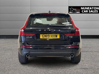 VOLVO XC60 2.0 T5 Momentum SUV 5dr Petrol Auto AWD Euro 6 (s/s) (250 ps)