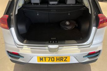 KIA NIRO 64kWh 3 SUV 5dr Electric Auto (201 bhp) Reverse Camera, Rear Par