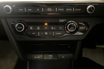 KIA NIRO 64kWh 3 SUV 5dr Electric Auto (201 bhp) Reverse Camera, Rear Par