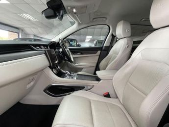 JAGUAR F-PACE 2.0 D200 MHEV S SUV 5dr Diesel Auto AWD Euro 6 (s/s) (204 ps)