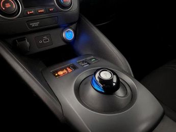 NISSAN LEAF 39kWh Acenta Hatchback 5dr Electric Auto (150 ps)