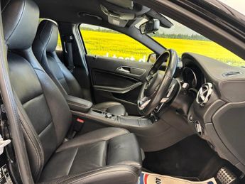 MERCEDES-BENZ GLA 2.1 GLA200d AMG Line (Executive) SUV 5 Door Diesel Automatic Bla