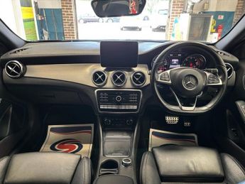 MERCEDES-BENZ GLA 2.1 GLA200d AMG Line (Executive) SUV 5 Door Diesel Automatic Bla