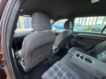 VOLKSWAGEN GOLF 1.4 TSI 8.7kWh GTE Advance Hatchback 5dr Petrol Plug-in Hybrid D