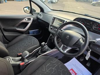 PEUGEOT 2008 1.4 HDi Active SUV 5dr Diesel Manual Euro 5 (70 ps)
