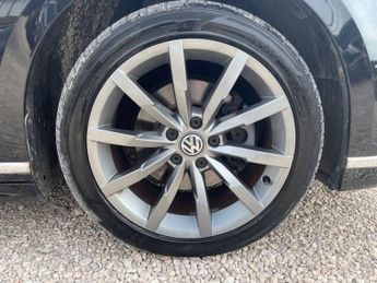 VOLKSWAGEN PASSAT 1.5 TSI EVO R-Line Estate 5dr Petrol DSG Euro 6 (s/s)