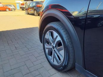 KIA NIRO 64kWh 3 SUV 5dr Electric Auto (201 bhp)