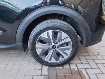 KIA NIRO 64kWh 3 SUV 5dr Electric Auto (201 bhp)