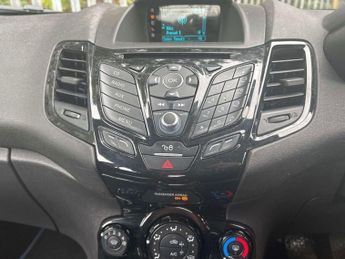 FORD FIESTA 1.0T EcoBoost Zetec Hatchback 5dr Petrol Manual Euro 5 (s/s) (10