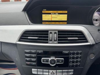 MERCEDES-BENZ C CLASS 2.1 C220 CDI BlueEfficiency Sport Saloon 4dr Diesel G-Tronic+ Eu
