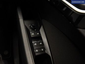AUDI Q4 E-TRON 50 Sport SUV 5dr Electric Auto quattro 82kWh (299 ps)