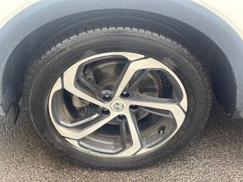 MG MG HS 1.5 T-GDI Trophy SUV 5dr Petrol DCT Euro 6 (s/s) (162 ps)
