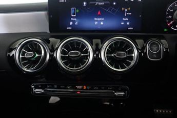 MERCEDES-BENZ CLA 1.3 CLA180h MHEV AMG Line (Premium Plus) Coupe 7G-DCT Euro 6 (s/