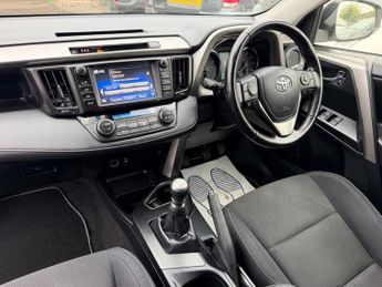 TOYOTA RAV4 2.0 D-4D Business Edition SUV 5dr Diesel Manual Euro 6 (s/s) (Sa