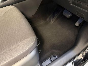 TOYOTA YARIS CROSS 1.5 VVT-h Design SUV 5dr Petrol Hybrid E-CVT Euro 6 (s/s) (116 p
