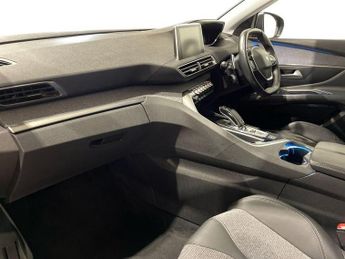 PEUGEOT 3008 1.2 PureTech GPF Allure SUV 5dr Petrol EAT Euro 6 (s/s) (130 ps)