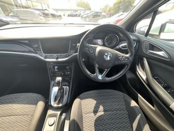 VAUXHALL ASTRA 1.4i Turbo SRi Nav Hatchback 5dr Petrol Auto Euro 6 (s/s) (150 p