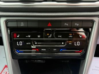 VOLKSWAGEN T-ROC 1.5 TSI Style Convertible 2dr Petrol DSG 2WD Auto Euro 6 (s/s) (