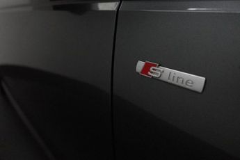 AUDI A4 AVANT 2.0 TFSI 35 Black Edition Estate 5dr Petrol S Tronic Euro 6 (s/s