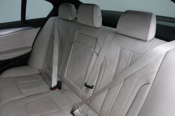BMW 5 SERIES 2.0 520d M Sport Saloon 4dr Diesel Auto xDrive Euro 6 (s/s) (190