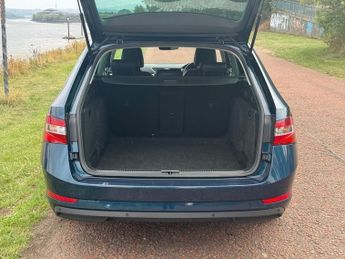 SKODA SUPERB 2.0 TDI SE Technology Estate 5dr Diesel DSG Euro 6 (s/s) (122 ps