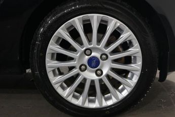 FORD FIESTA 1.5 TDCi Titanium Hatchback 5dr Diesel Manual Euro 5 (75 ps)