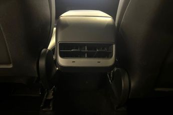 TESLA MODEL Y (Dual Motor) Long Range SUV 5dr Electric Auto 4WDE (384 bhp) Exp