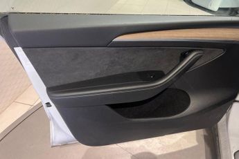 TESLA MODEL Y (Dual Motor) Long Range SUV 5dr Electric Auto 4WDE (384 bhp) Exp