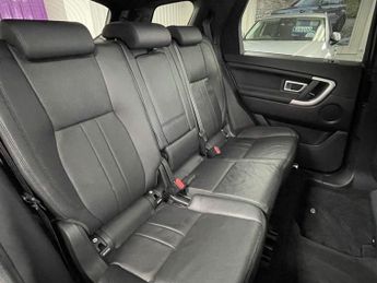 LAND ROVER DISCOVERY SPORT 2.0 TD4 Landmark SUV 5dr Diesel Auto 4WD Euro 6 (s/s) (180 ps)
