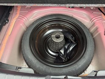 TOYOTA YARIS 1.5 VVT-h Icon Hatchback 5dr Petrol Hybrid E-CVT Euro 6 (s/s) (1