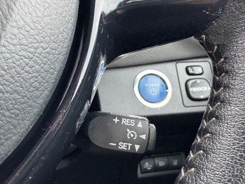 TOYOTA YARIS 1.5 VVT-h Icon Hatchback 5dr Petrol Hybrid E-CVT Euro 6 (s/s) (1