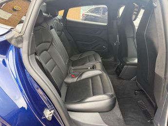 PORSCHE TAYCAN Performance Plus 93.4kWh Turbo Saloon 4dr Electric Auto 4WD (680