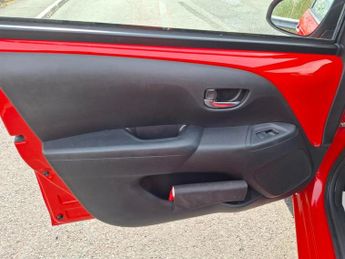 CITROEN C1 1.2 PureTech Flair Hatchback 5dr Petrol Manual Euro 6 (82 ps)