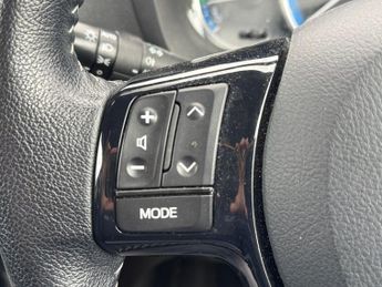 TOYOTA YARIS 1.5 VVT-h Excel Hatchback 5dr Petrol Hybrid E-CVT Euro 6 (15in A