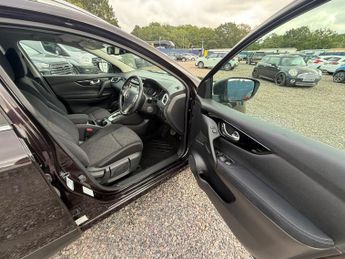 NISSAN QASHQAI 1.2 DIG-T n-tec+ SUV 5dr Petrol XTRON 2WD Euro 5 (s/s) (115 ps)