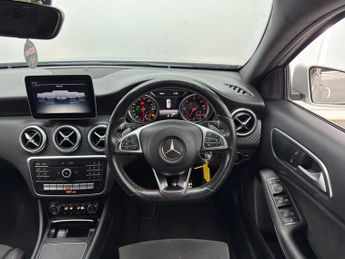 MERCEDES-BENZ A CLASS 2.1 A200d AMG Line Hatchback 5dr Diesel 7G-DCT Euro 6 (s/s) (136
